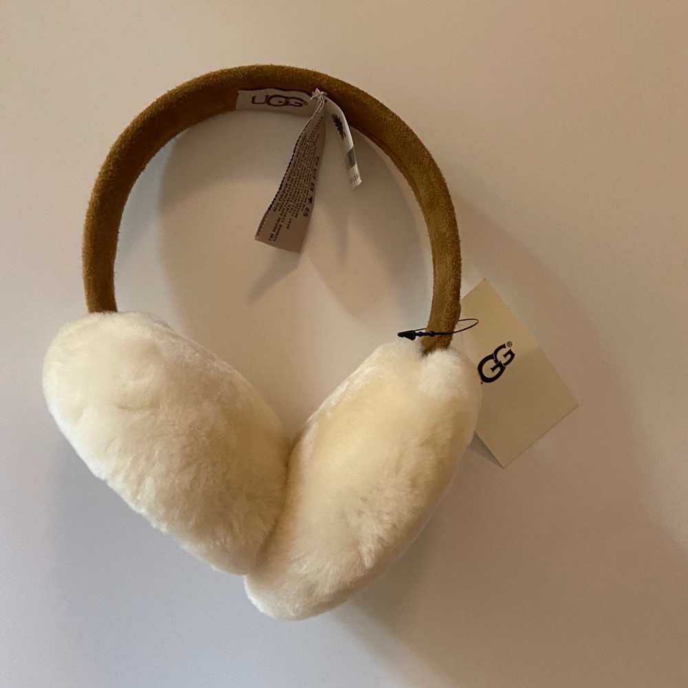 UGG earmuffs. NWT.